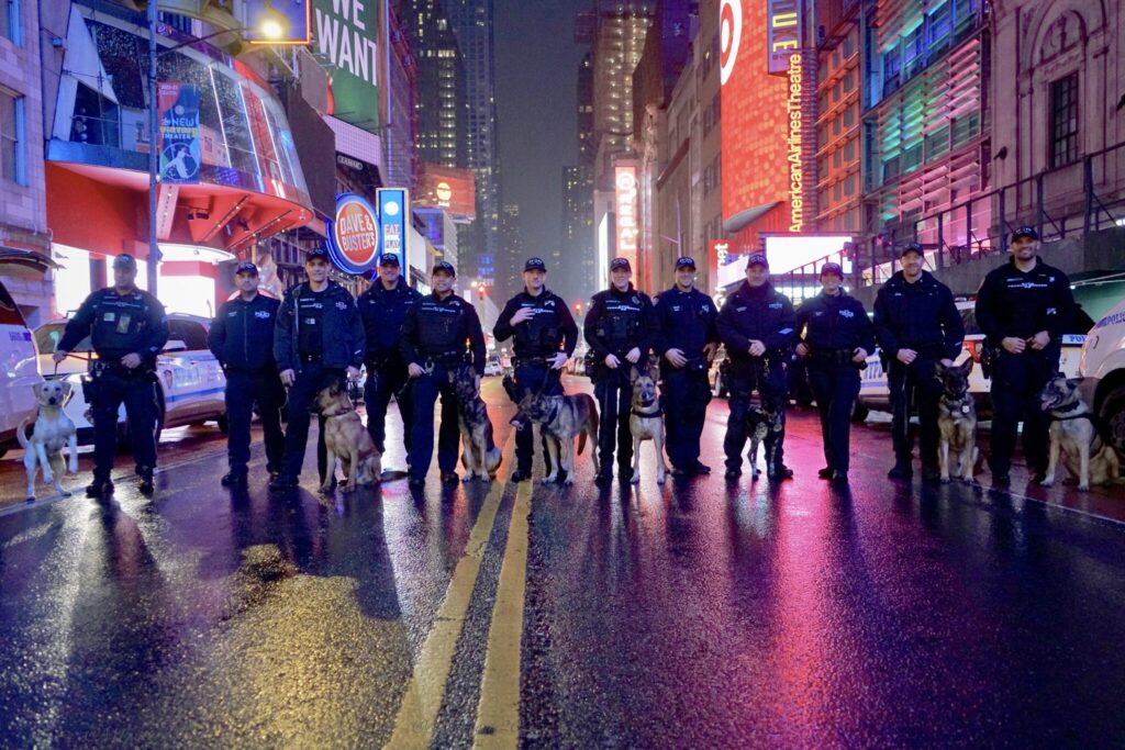 Officers and their K9's Lineup  for "dogs outside the ring: the dogs that serve" Photography book 